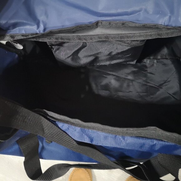 Puma Navy & Black Zippered Top Closure Carry On Bag or Gym Bag - Picture 7 of 13